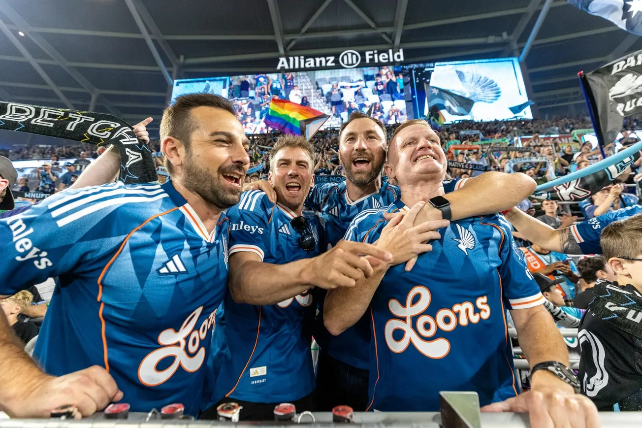 Match Recap: Minnesota Sweeps Seattle, Celebrates with Legends