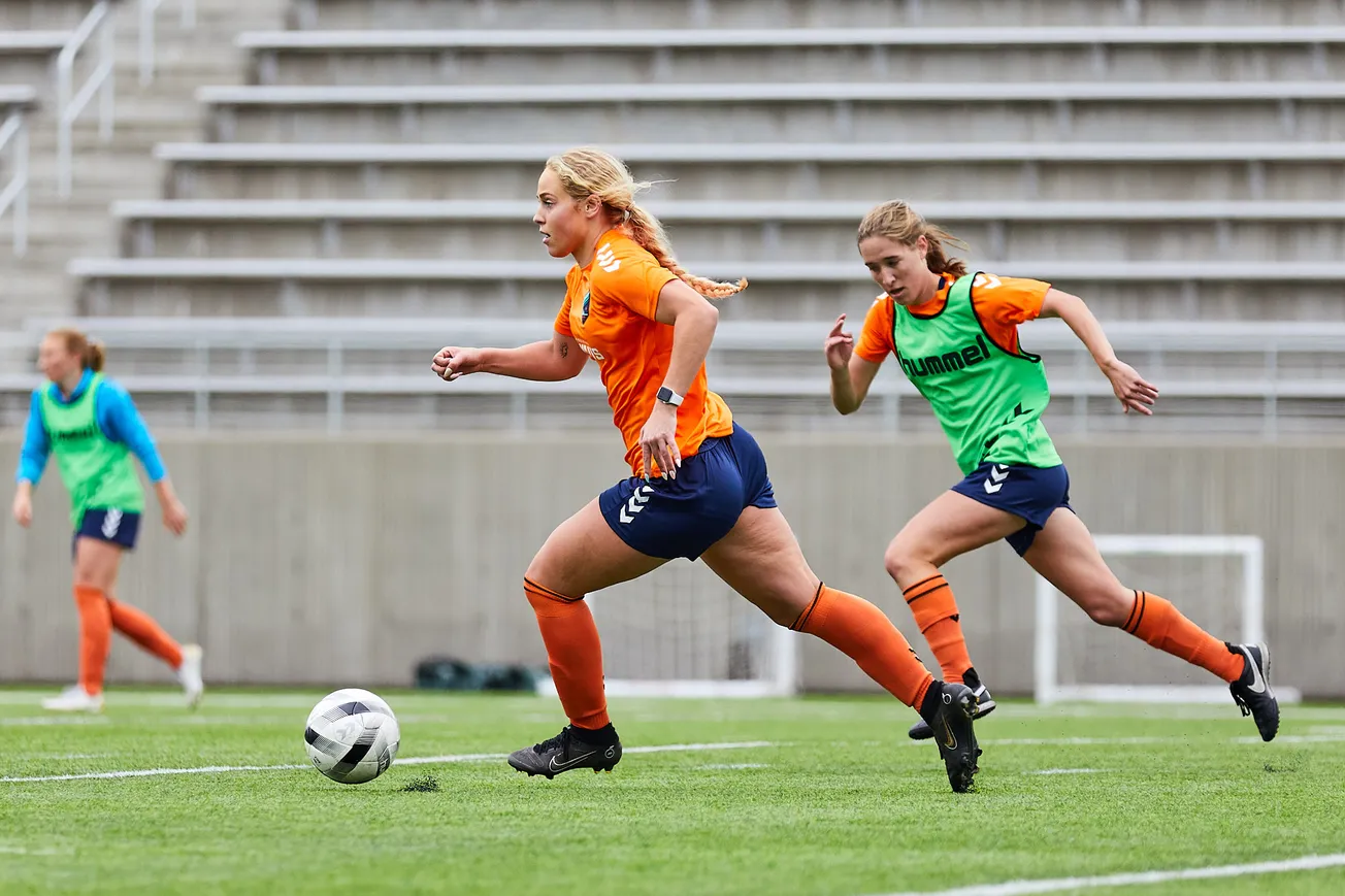 Photo Gallery: MN Aurora Preseason Practice