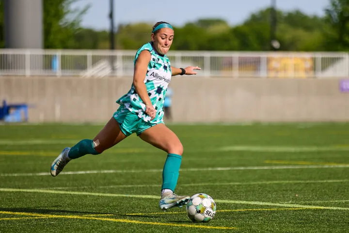Aurora dominates Salvo SC in pre-season finale