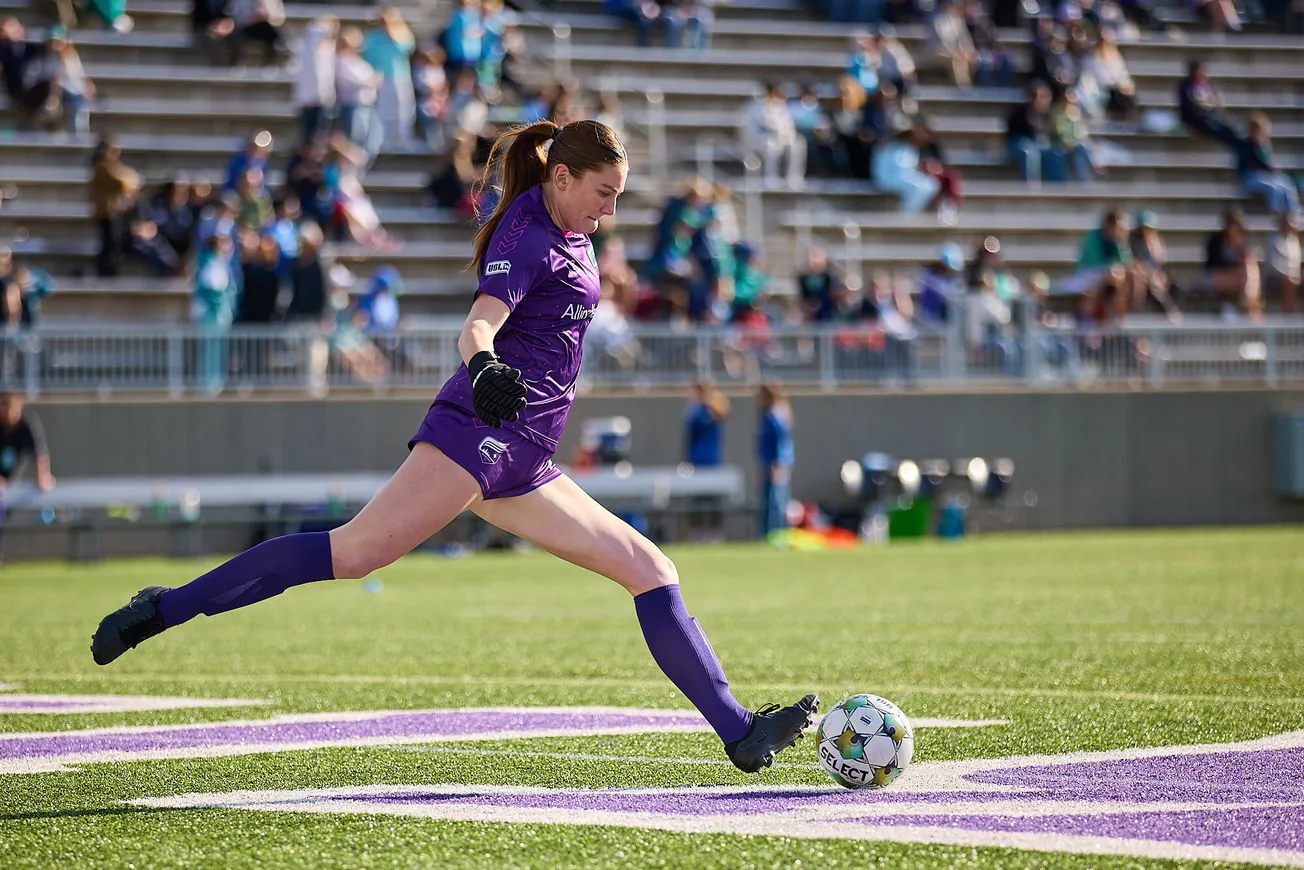 Aurora signs 8 more players  and launches another Pro as fifth season begins