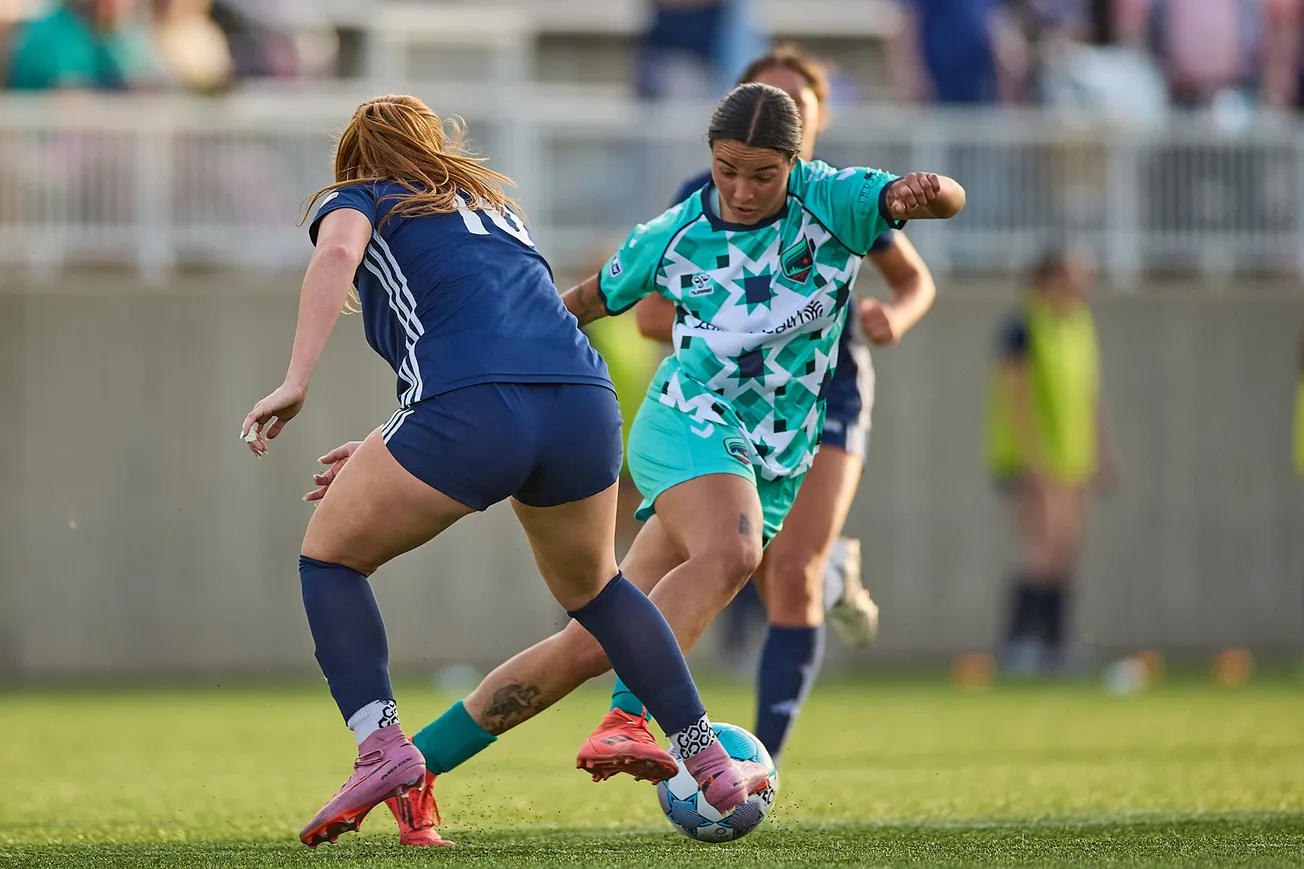 Aurora dominates Salvo SC in pre-season finale