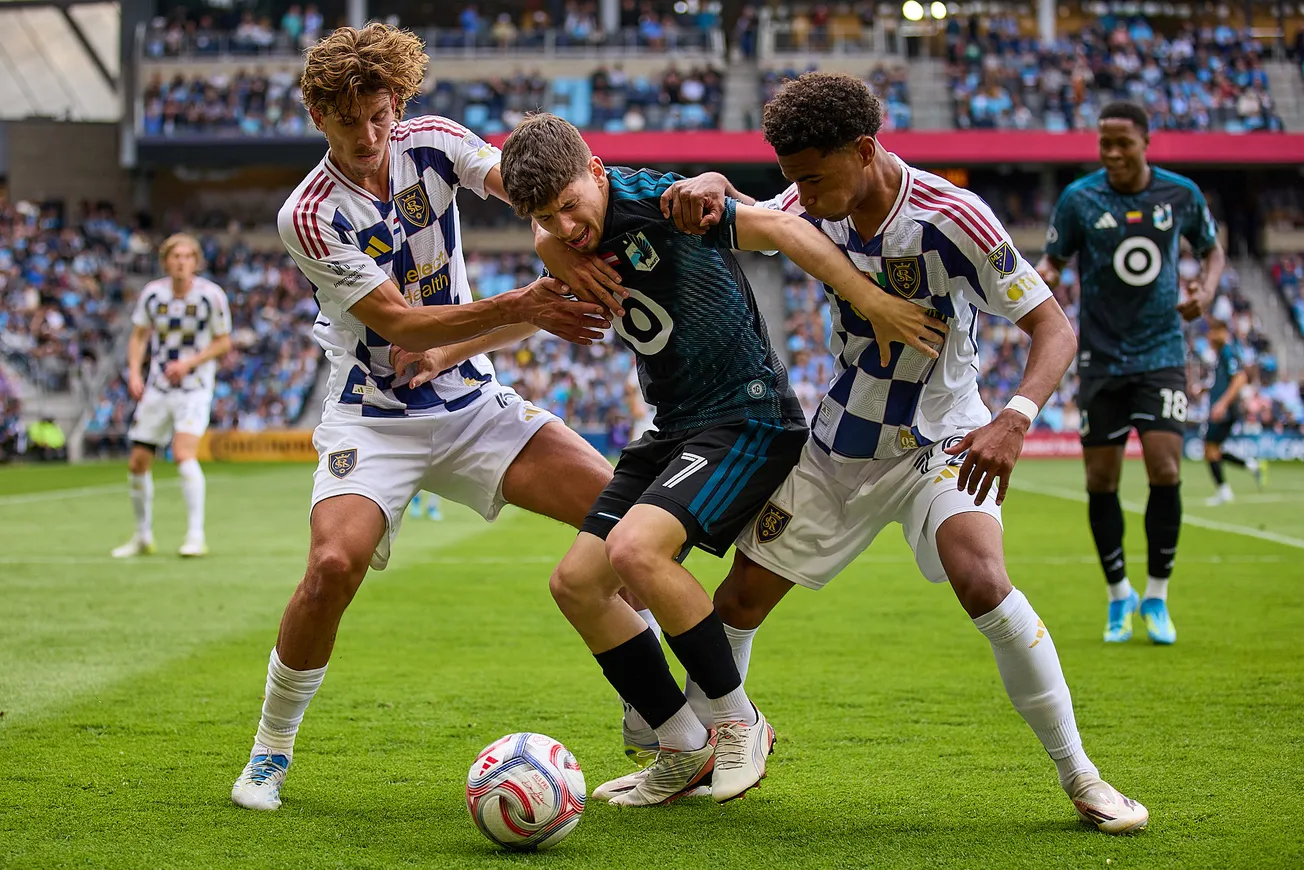 Photo Gallery: MINvRSL