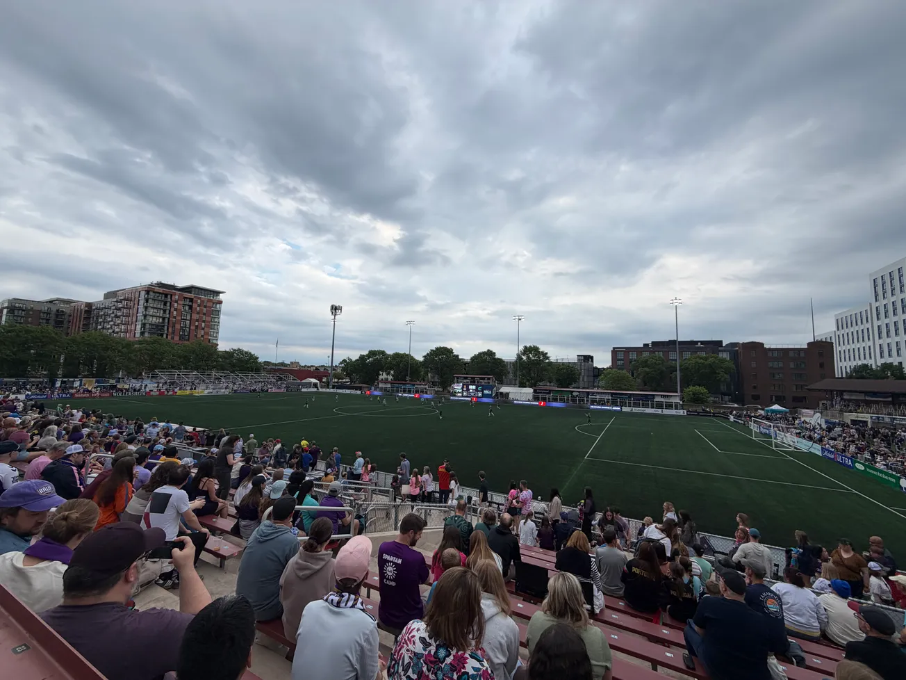 Aurora downs Rally 2–0 in first meeting