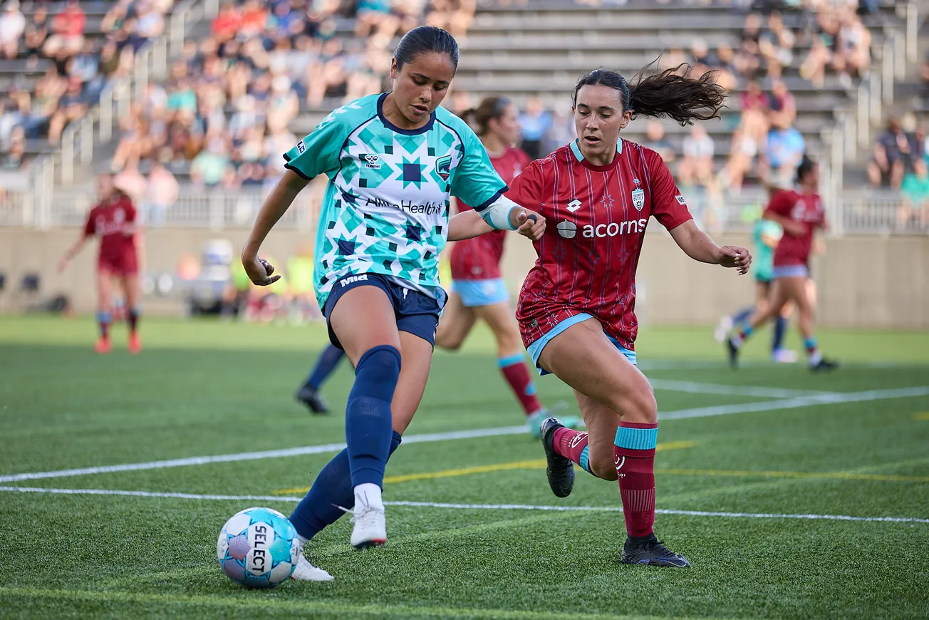 Aurora storms the Castle, drops Rooks 5-0