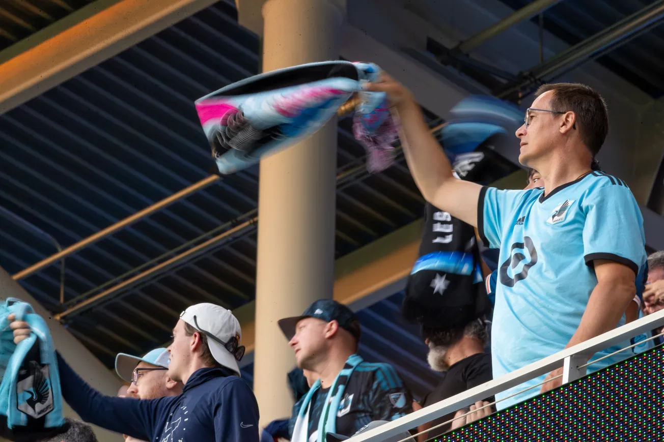 Fan Reactions: Tigres 1 (4) MNUFC 1 (2)