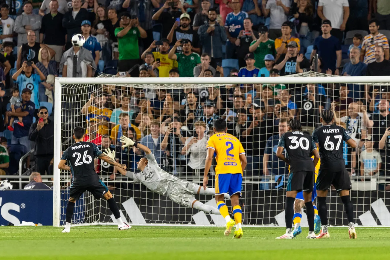 Loons fall to Tigres on penalties