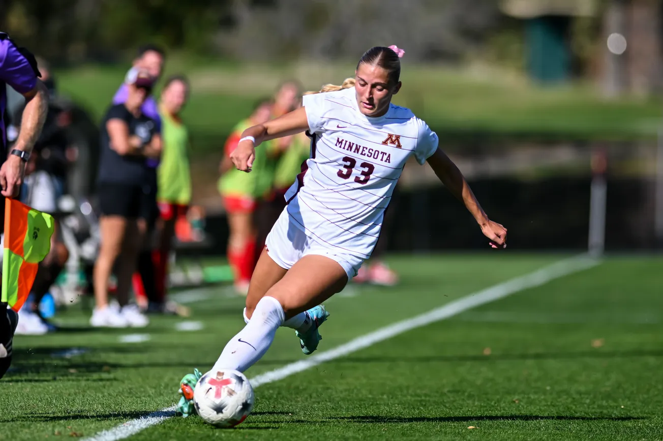 Clean sheet and Westlund brace leads Gophers in routing of Oregon