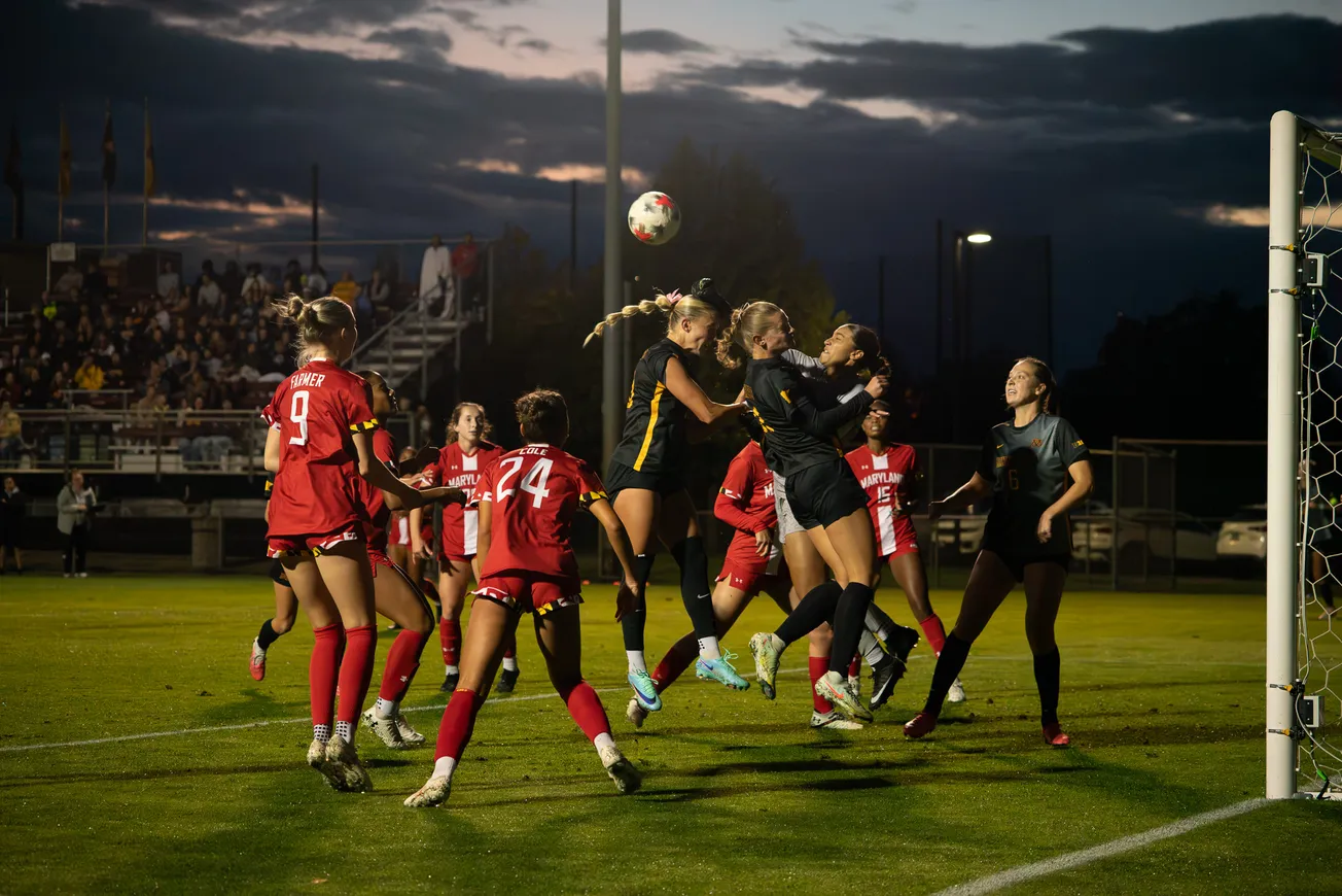 Photo Recap: Gophers dominate Maryland 4–0
