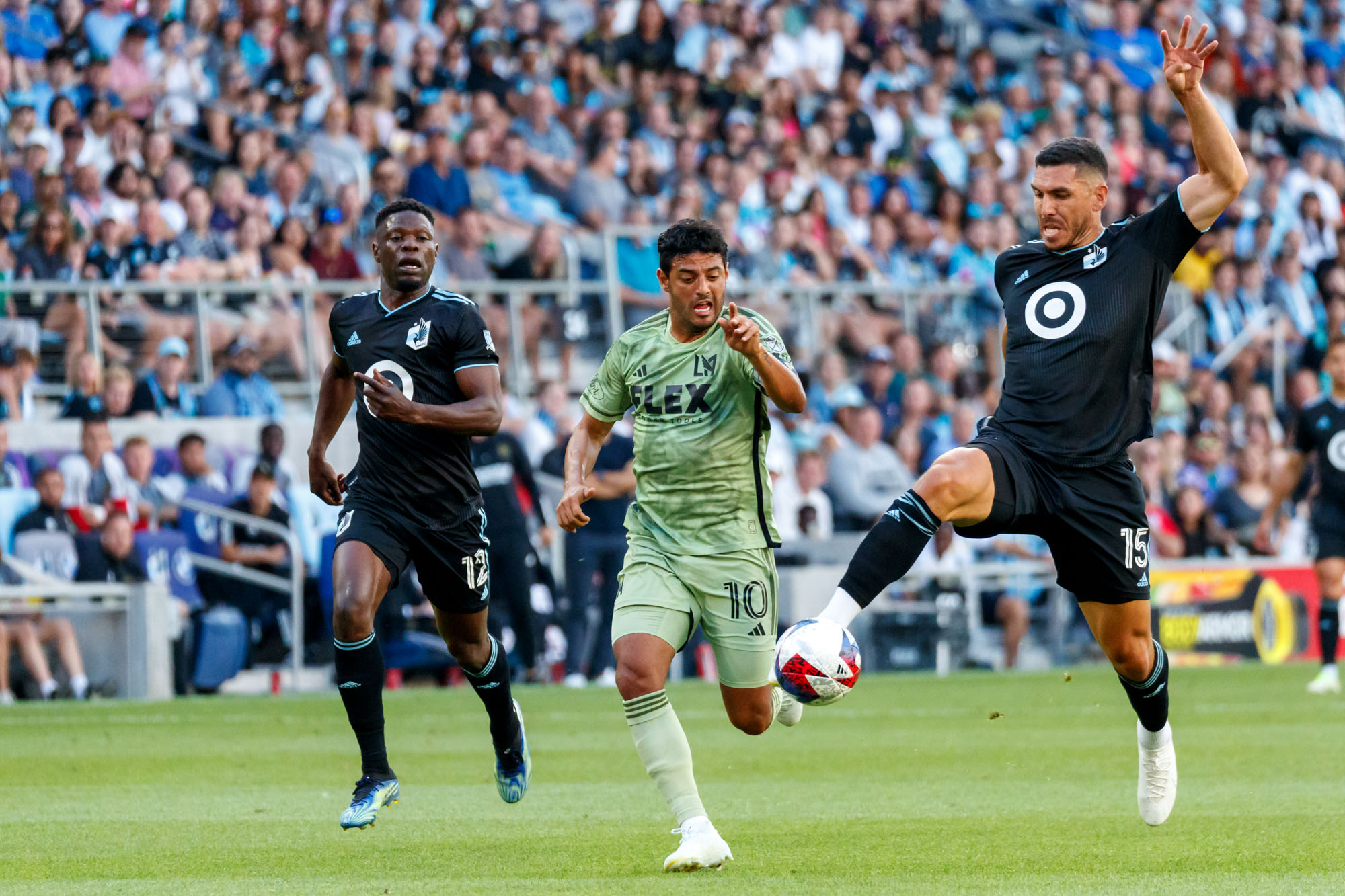 LAFC Jersey Framed with Vela Picture : r/LAFC